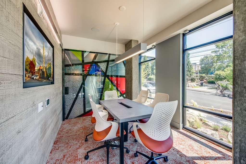 Sentral Seattle Slu Otel Konforlar fotoğraf